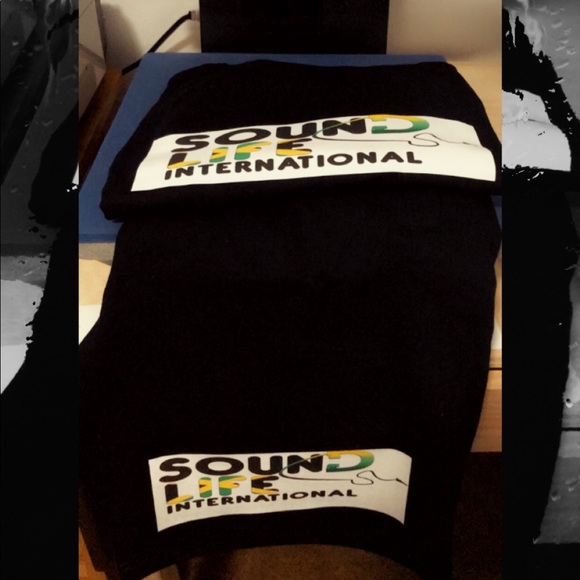 Men Shortsets - Picture 3 of 4